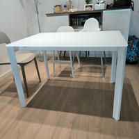 Tavolo Calligaris con piano in vetro bianco antigr