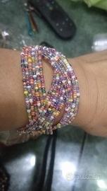 bracciale colorato a molla