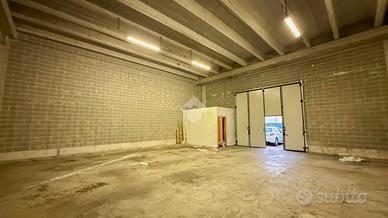 CAPANNONE A CERNUSCO SUL NAVIGLIO