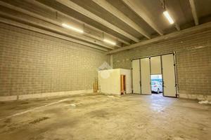 CAPANNONE A CERNUSCO SUL NAVIGLIO