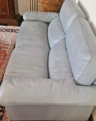DIVANO IN PELLE FRAU