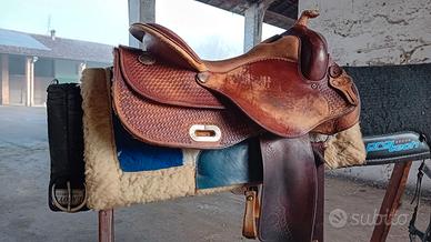 Sella Western americana con accessori