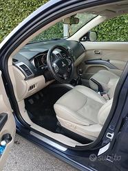 Mitsubishi outlander 2008