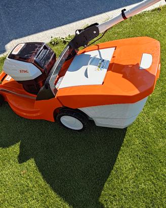 tagliaerba elettrico a batteria Stihl 448PV