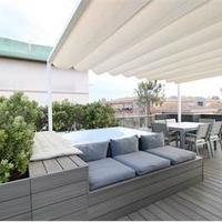 Attico moderno on terrazzo e Jacuzzi