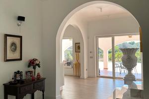 Villa immersa nel verde zona Masserei