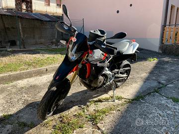 Aprilia dorsoduro 750