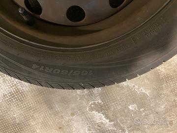 Pneumatici estivi con cerchi