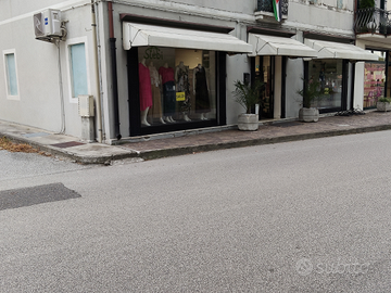 Locale iso negozio o ufficio