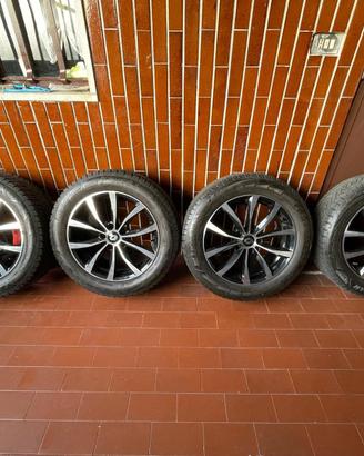 Gomme auto