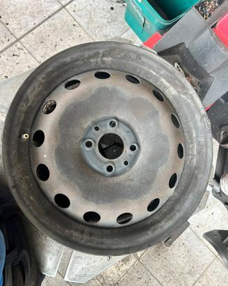 4) Cerchi lancia Y 15”
