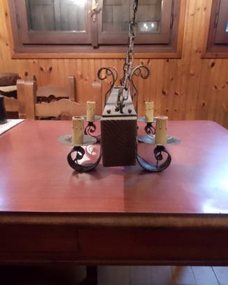 lampadario legno e ferro 