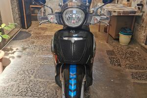 Scarabeo light 200
