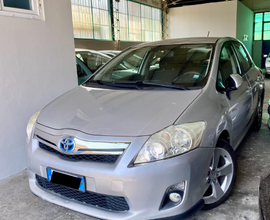 Toyota auris hybrid