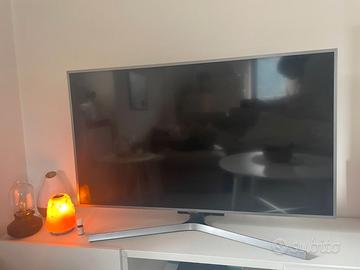 TV Samsung Smart UE50RU7450UXZT 50 pollici