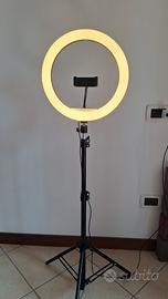 Luce ad anello / Ring Light LED con treppiede