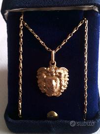 Ciondolo anni 50 raffigurante la gorgone