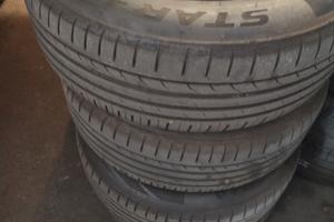cerchi 15 + gomme montati su Nissan king cab d 21 