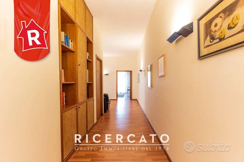 Appartamento di 90 m² con 3 locali a Lecce - Altro