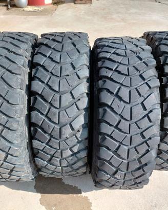 GOMME PICK-UP 235-70-16