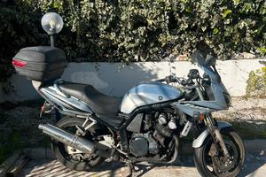 Yamaha FZ6 Fazer 600