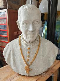 Busto di Cardinale firmato 