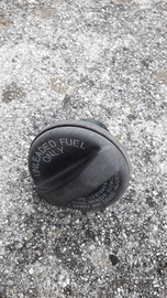 Tappo serbatoio carburante e chiusura rame vintage