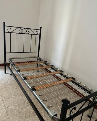 Due letti singoli con reti ortopediche