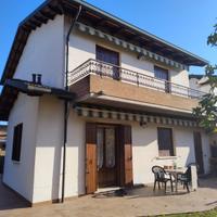 Porzione bifamiliare in corte privata