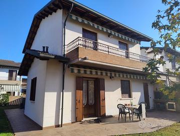 Porzione bifamiliare in corte privata