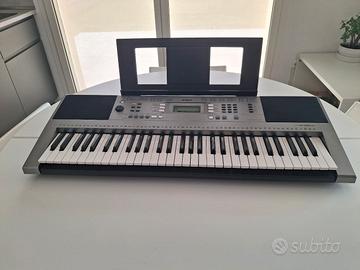 Tastiera Yamaha PSR e353 