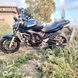 Yamaha FZ6 black edition