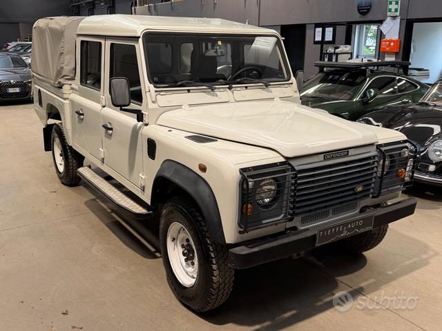 Land Rover Defender 2005 photo 3