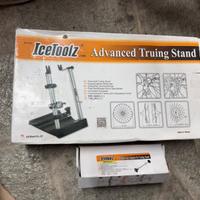 Supporto professionale raggiare ruote bicilicletta