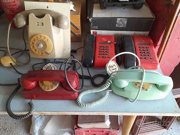 5 vecchi telefoni da casa 