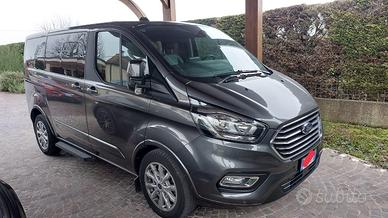 Ford tourneo custom
