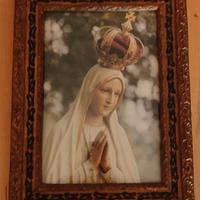 cornice antica con stampa madonna.
