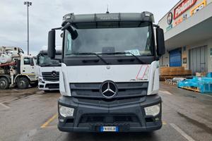 B414-Autocarro Mercedes-Benz Actros 25.46 con alle