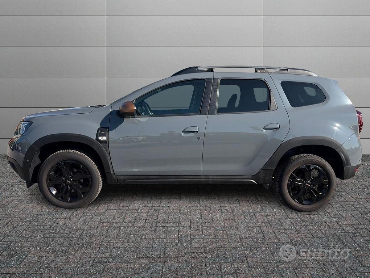 Dacia Duster 2023 photo 2