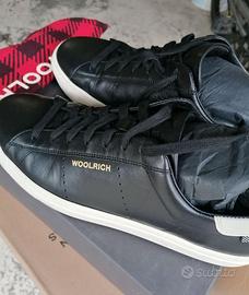 Scarpe nere Woolrich