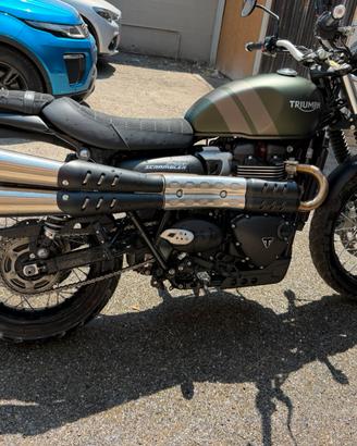 Triumph street scrambler 900