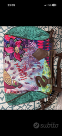 Borsa desigual