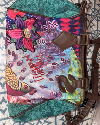 Borsa desigual