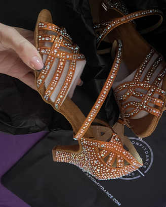 Scarpe da ballo Axion Fit Dance nuove, mai usate