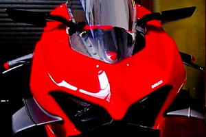 Ducati panigale v4