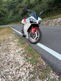 Yamaha R1