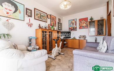 AMPIO TRE LOCALI CON BOX