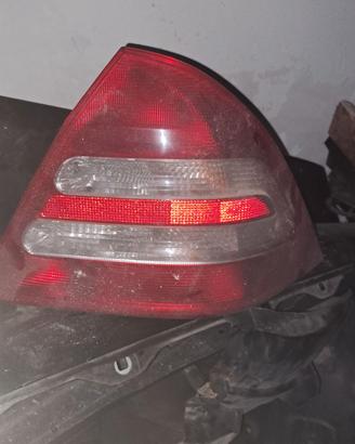 Faro fanale posteriore destro Mercedes Classe C W2