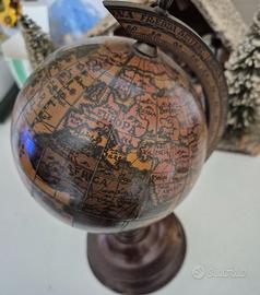 Mappamondo in legno vintage