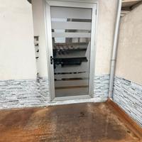 Porta vetrina con antipanico